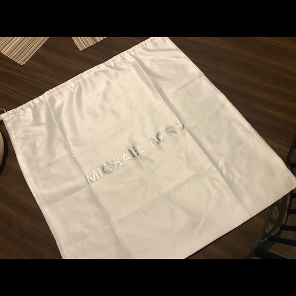 Michael Kors- Lydia purse - Picture 2 of 4